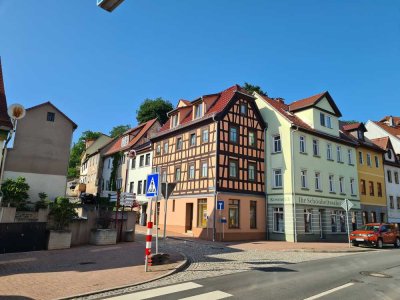 Preis-Qualität-Knüller : Top 1-Raum-Wohnung im DG, Zentrumslage