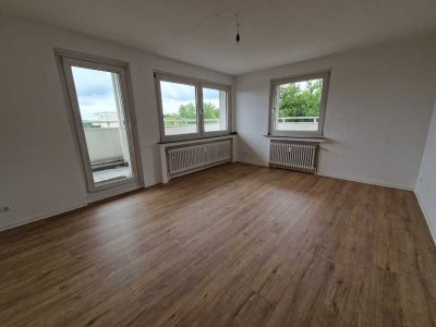 250 € Neumietergutschein*  -  frisch renovierte 2-Zimmer-Wohnung mit schönem Ausblick