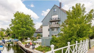 Schöne 2Zi Wohnung mit Küche, bodentiefe Fenster, großer Balkon, Bootsanleger am Wasser (befristet)