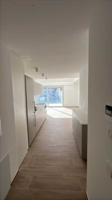 NEUBAU 3,5 Zi Maisonette Hotspot Marienplatz All inclusive