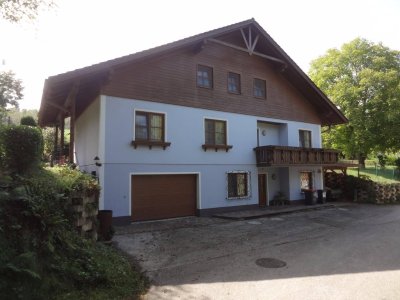 GROSSES LANDHAUS MIT SCHÖNEM GARTEN!