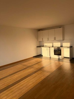 Schöne 5- Zimmer Wohnung zum Wohlfühlen