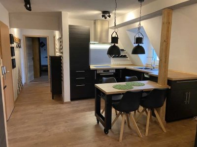 2-Raum-DG-Wohnung im Industrial Design in Heroldsberg frei, 51qm, voll möbliert, inkl. Internet