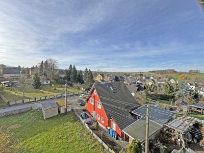 *Traumhafter Ausblick - schöne 3-ZKB-Wohnung in Auerbach*
