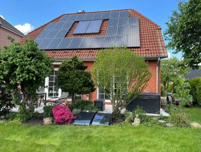 Exklusive  EG Wohnung, Kamin & Whirlpool, großer Garten, möbliert/teilmöbliert in Hamburg