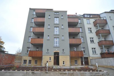Kernsaniertes Denkmal Zentrum-Nord: 3-Zi-Altbau mit Balkon & Stellplatz (vermietet)