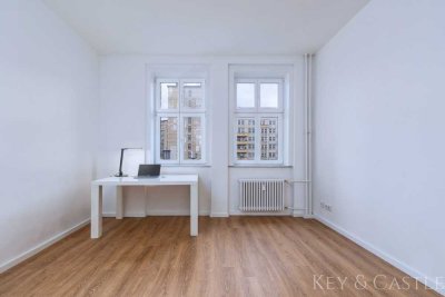 Sanierter Altbauklassiker, 3-ZKB, Strausberger Platz, Top Zustand