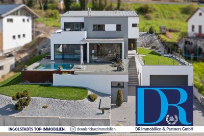 Beeindruckende Aussicht und modernes Design: Exklusives Architektenhaus in Riedenburg.