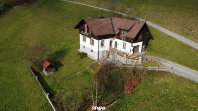 Naturnah wohnen – Haus mit Balkonblick in die Berge