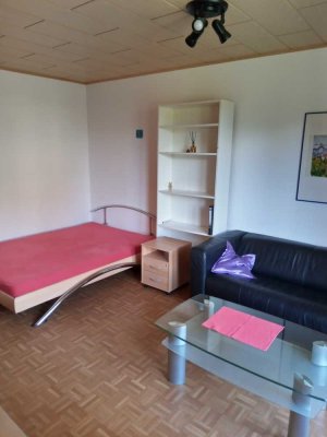 1-Zimmer-Wohnung, möbliert, Einbauküche, Balkon, PKW-Stellplatz