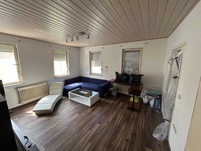 Großzügiges Wohnhaus mit Entwicklungspotenzial in zentraler Lage