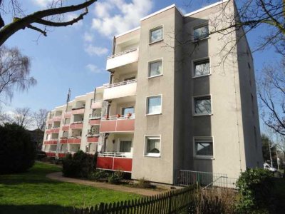 ***Top renoviert und bezugsfertig... 2-Zimmerwohnung mit Balkon in zentraler Lage***