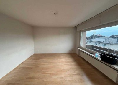 Gepflegte 3 Zimmer ETW (ca. 73 m²) mit Balkon, Garage & Keller