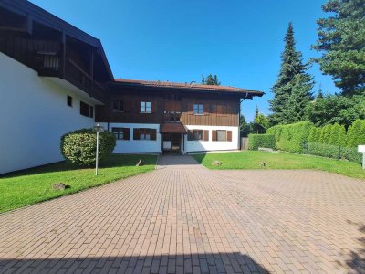 Schöne 2-Zimmer-DG-Wohnung mit Balkon in Holzkirchen