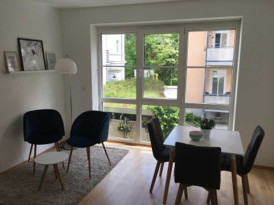 Von privat: wunderschöne, helle Wohnung in zentraler Lage