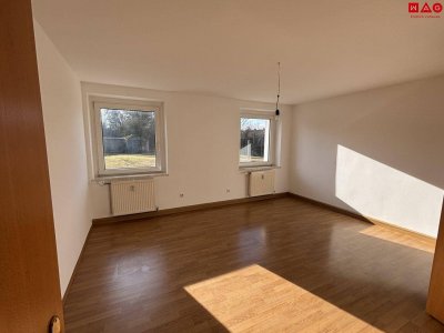 Preiswertes Wohnen mit Grünblick: äußerst gemütliche 2-Zimmer Erdgeschosswohnung in zentrumsnaher Lage von Steyr Münichholz - perfekt für junge Erwachsene oder kleine Familien!