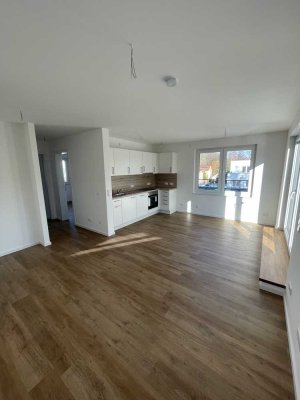 Erstbezug: Moderne 2-Zimmer-Neubauwohnung (KfW 40) mit Einbauküche & Stellplatz