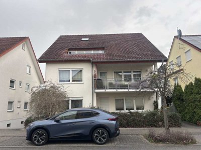 Schicke 4 Zimmerwohnung, mit Küche und Loggia