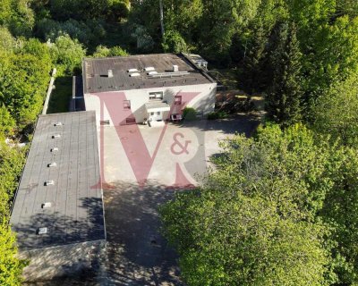 Zweifamilien-Traum mit Garagen und Wellnesskeller - Wohnen & Gewerbe unter einem Dach