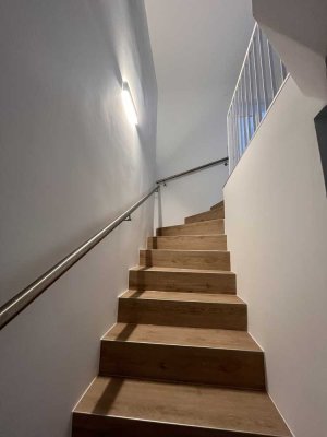 Komplett renovierte Doppelhaushälfte in Darmstadt-Ost