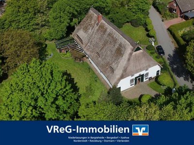 Reetgedecktes Traumhaus mit großem Grundstück und Einliegerwohnung – Stilvoll & Besonders