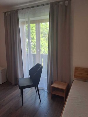 schönes, renoviertes, möbl. Zimmer