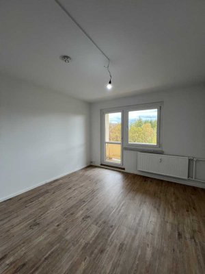 Familien aufgepasst!! 5-Zimmer-Wohnung mit 2 Bädern und Balkonen