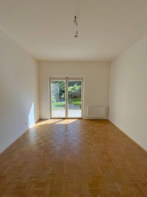 Generalsanierte 2-Zimmerwohnung mit Terrasse zum Innenhof - Provisionsfrei!