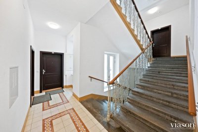 TOP 11 I 1 Zimmer I 1. Stock I Fischgrätparkettboden I Komplettküche