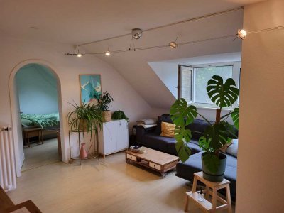 Zentral in Essen-Bredeney- helle 3-Zimmer-Dachgeschosswohnung ab 1.10.2025 zu vermieten