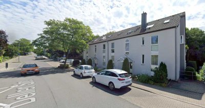 Helle 2-Zimmer-Wohnung mit Balkon und überdachtem Stellplatz in ruhiger Lage