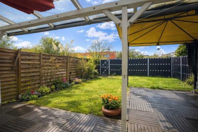 Sanierungsbedürftiges Reihenmittelhaus mit Terrasse und Garten