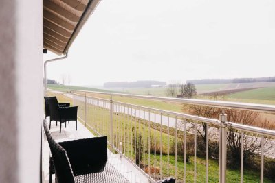 Modernes Einfamilienhaus mit großem Grundstück