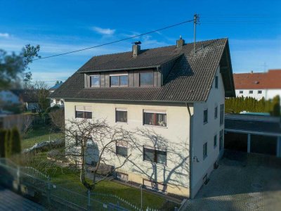 Großzügige 5-Zimmer-Wohnung auf zwei Ebenen mit Ofen, Einbauküche, Garage & Stellplatz