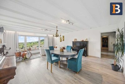 Vielseitig nutzbares MFH am Waldrand mit traumhafter Aussicht!