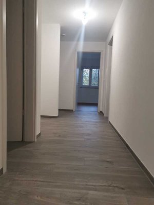 Traumhafte 4-Zimmer-Wohnung mit Balkon in Aschheim