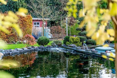 Doppelhaushälfte mit Einliegerwohnung und tollem Garten in Kleve-Kellen