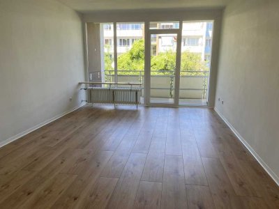Helles  4-Zimmer-Wohnung mit Balkon