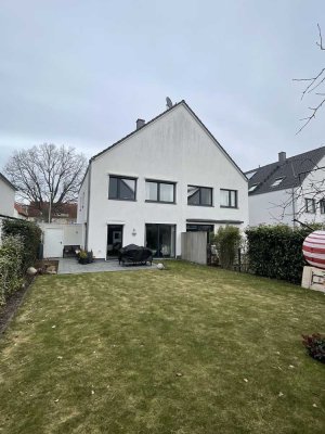 HANNOVER * Einfamilienhaus * Neuwertiger TOP-Zustand * zur sicheren Kapitalanlage mit guter Rendite.