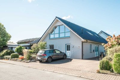 Einfamilienhaus mit Einliegerwohnung und herrlichem Garten in Nindorf