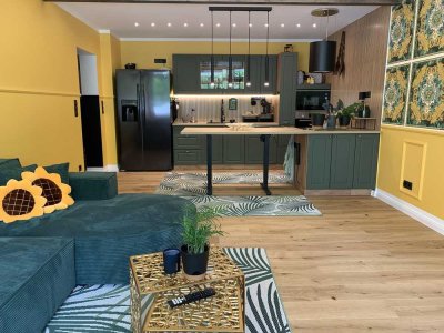 *Reserviert* Vollmöbliertes Design-Apartment in Westend: Kernsaniert, Provisionsfrei& Bezugsfrei!