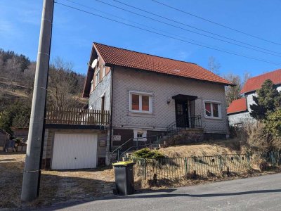 Haus mit Garten und Garage - NEU RENOVIERT!