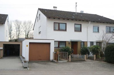 Attraktive 7-Zimmer-Doppelhaushälfte zum Kauf in Leingarten