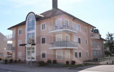 Nettes, teilmöbliertes Appartement mit Balkon in Geisenhausen!