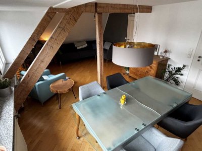 Stilvolle Dachgeschosswohnung mit Charakter