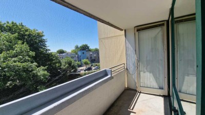 4-Zimmer-Wohnung mit sonnigem Süd-Balkon und Grünblick in Hannover-Vahrenheide.