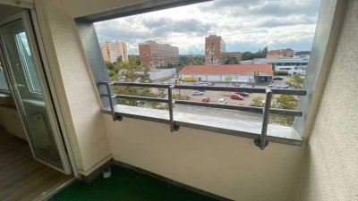 2-Zimmer-DG-Whg, mit Balkon und Lift, Stellplatz im Parkhaus MÖGLICH