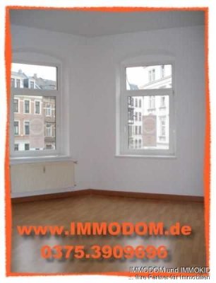 3-Zimmer-Wohnung mit LAMINAT, BALKON und Tageslichtbad mit Wanne und Dusche zu vermieten!