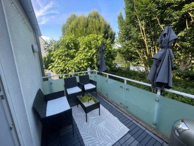 Geschmackvolle 1-Raum-Wohnung mit gehobener Innenausstattung mit Balkon und Einbauküche in Essen