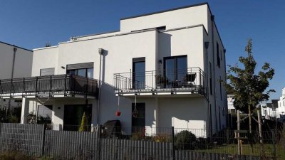 Erste Etage erste Sahne für Wohngourmets: Neu-wertige Wohnung in Hainhausen